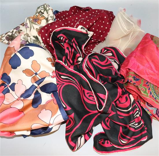 14 silk scarves 1950s-70s(-)